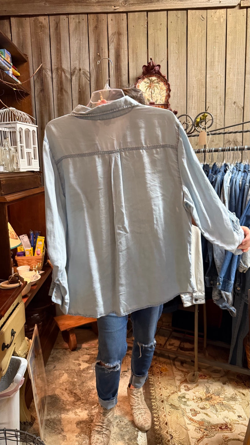 Chico’s Light Neutral Button-Up Shirt